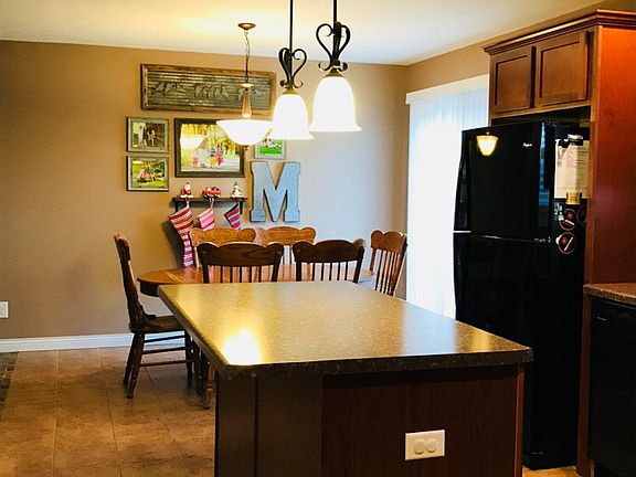 4th image of 403 Eagle Ct