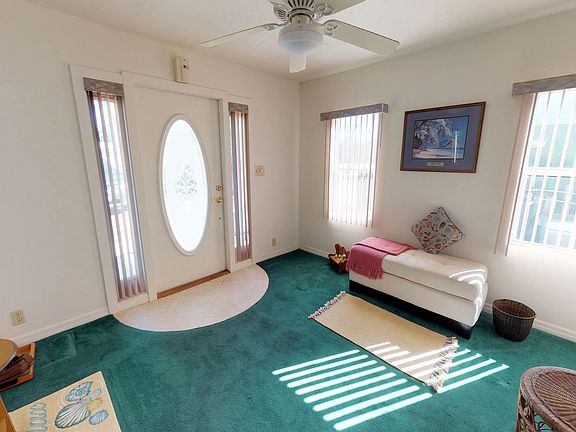 Bonus room at one entry