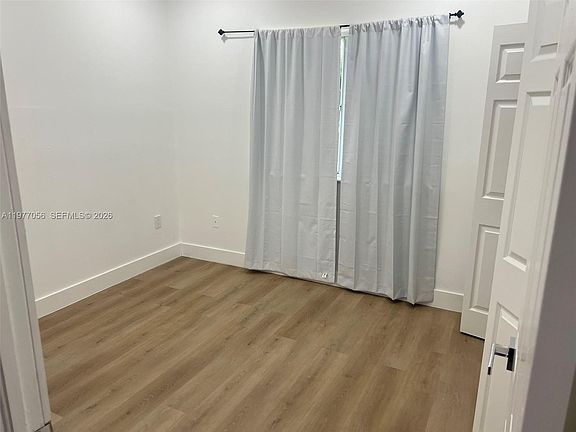 4th image of 2511 NE 41st Ter