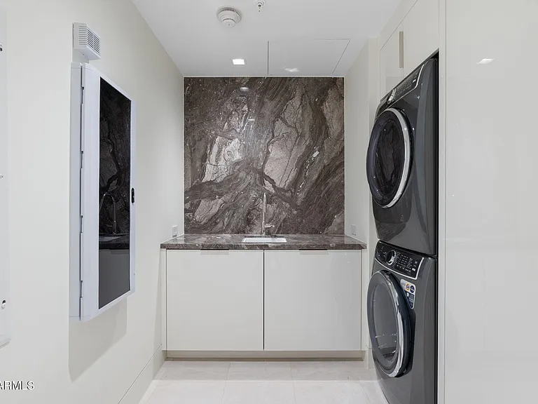 6587 N Palmeraie Blvd #2015 — Photo 96