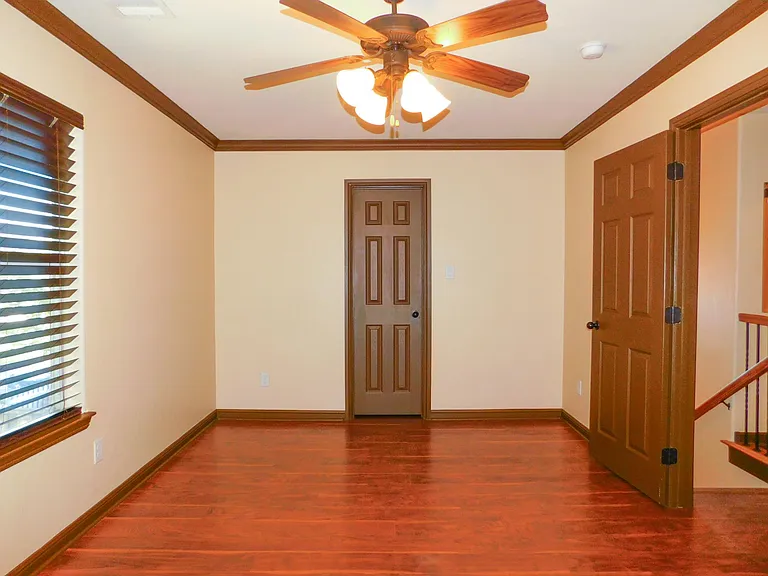 558 Jay St — Photo 17