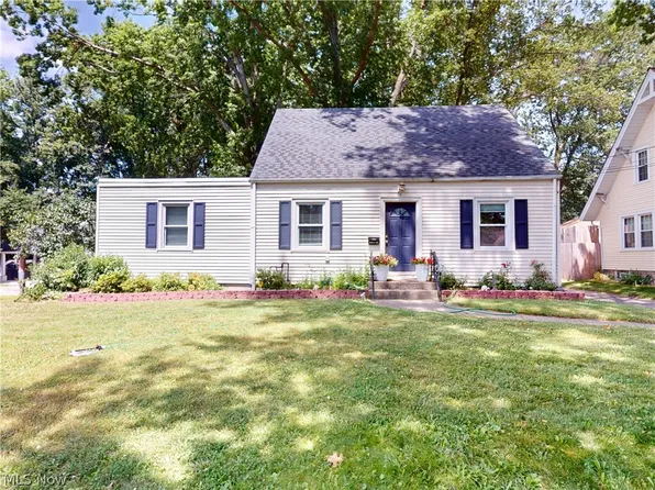 26 Hurst Rd, Painesville, OH 44077