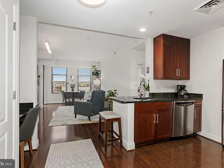 525 N Fayette St #413 — Photo 6