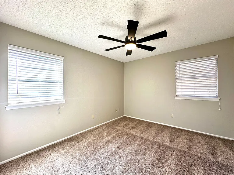 7006 Vinton Ave — Photo 5