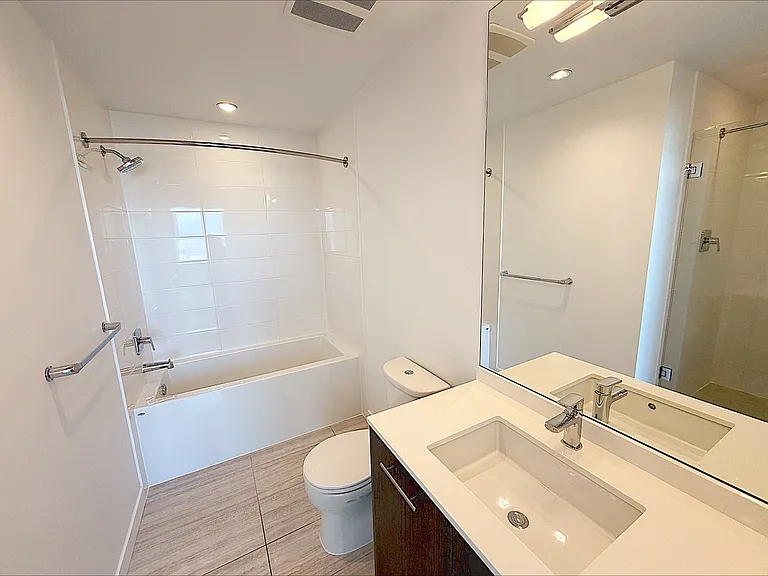 97 W Georgia St #2502 — Photo 20