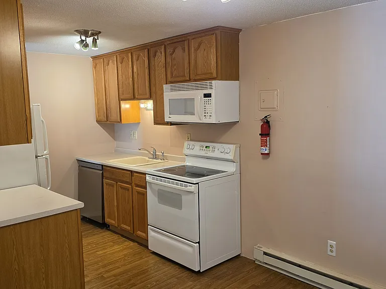 80 Damon Rd #7208 — Photo 1