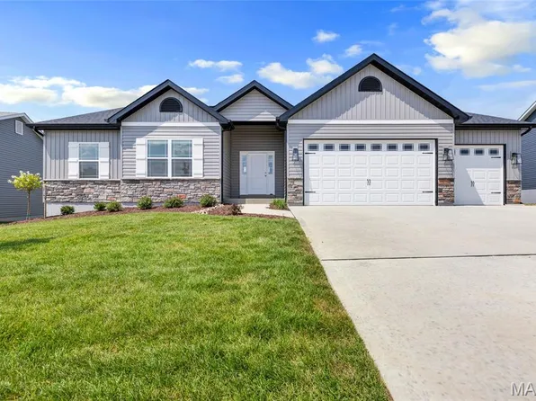 610 Woodway Ct, Wentzville, MO 63385