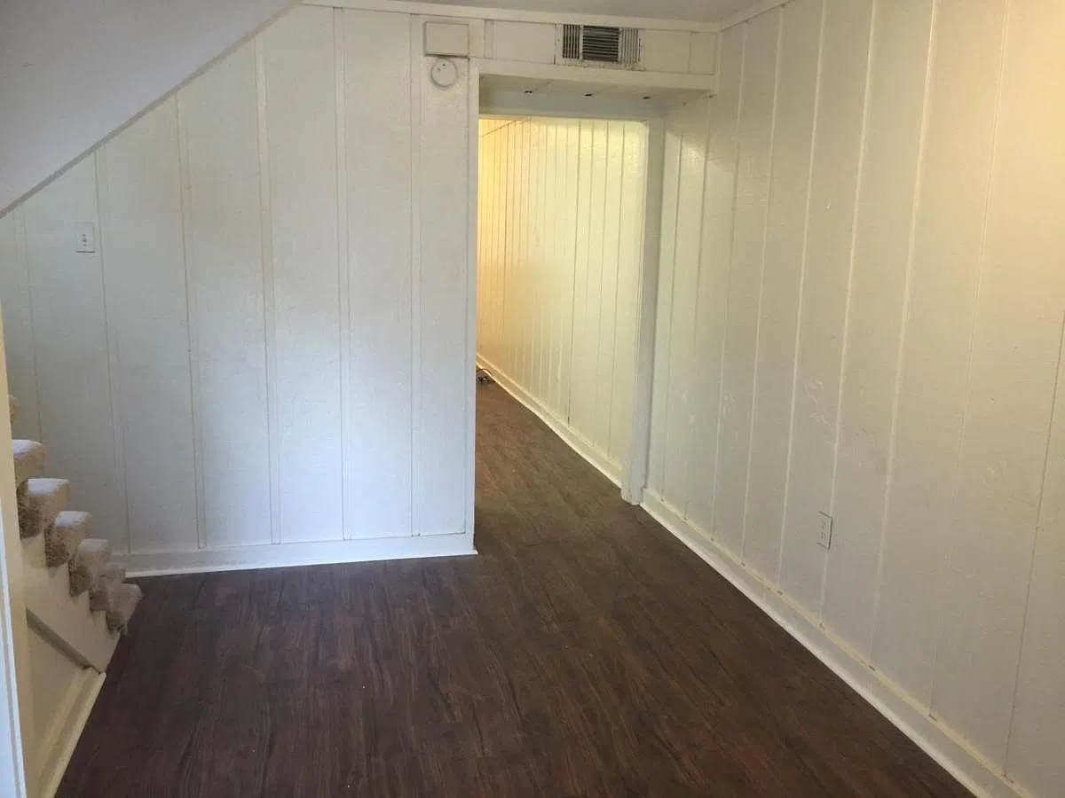 1 bed, 900 sqft, $1,350 — Photo 2