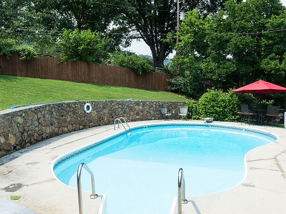 4th image of 3509 Stoney Brook Ln