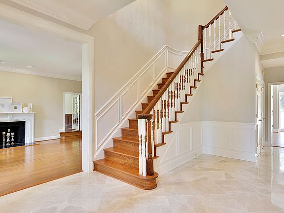 2nd image of 8922 Harvest Square Ct