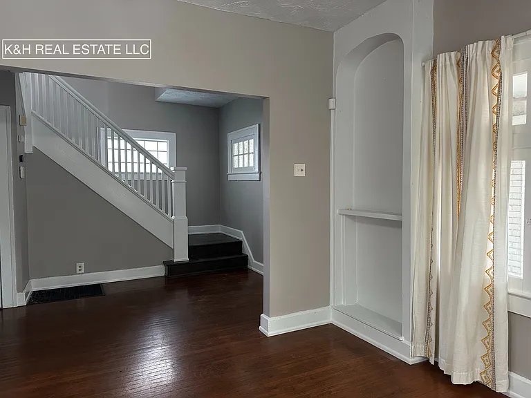 4240 Sunset Ave — Photo 6