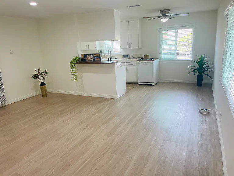 945 Main St #3 — Photo 6