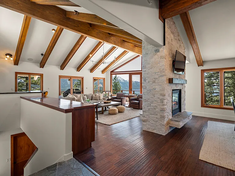 751 Tyner Way — Photo 3
