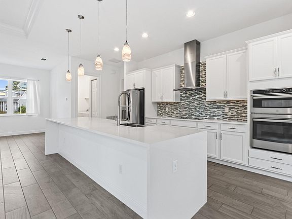 4th image of 2865 SW Seaside Rd