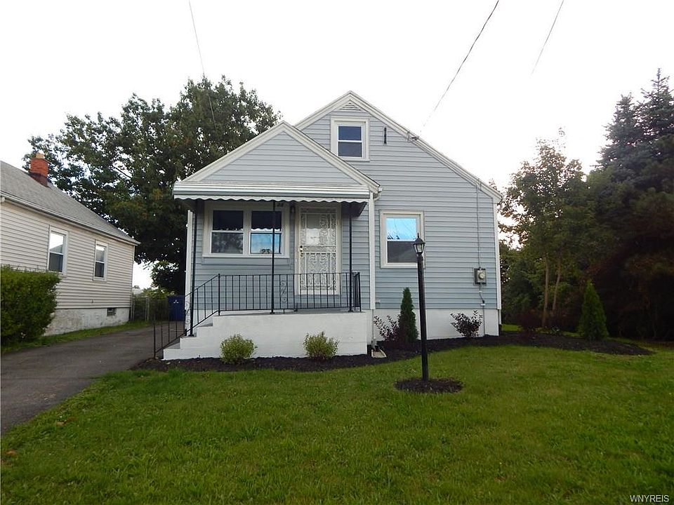 1st image of 23 Hewitt Ave