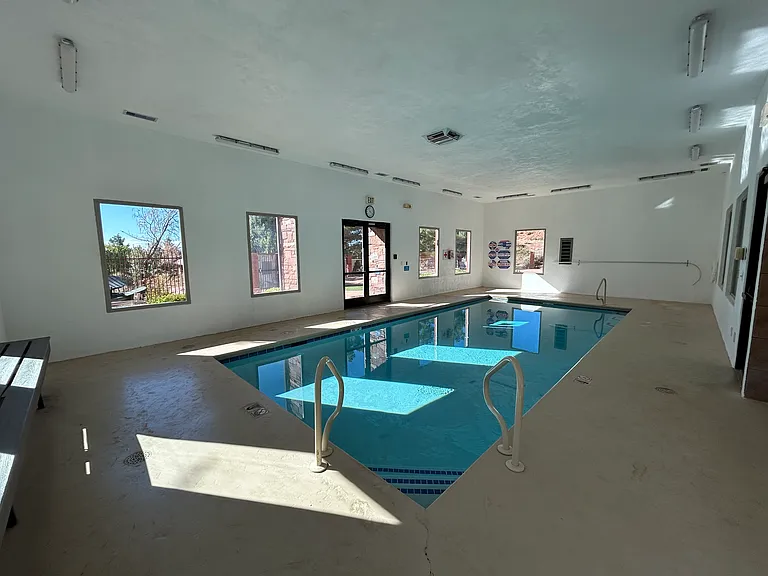 460 E Mohawk Dr — Photo 19