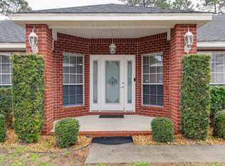 2560 Weeping Willow Ln, Navarre, FL 32566