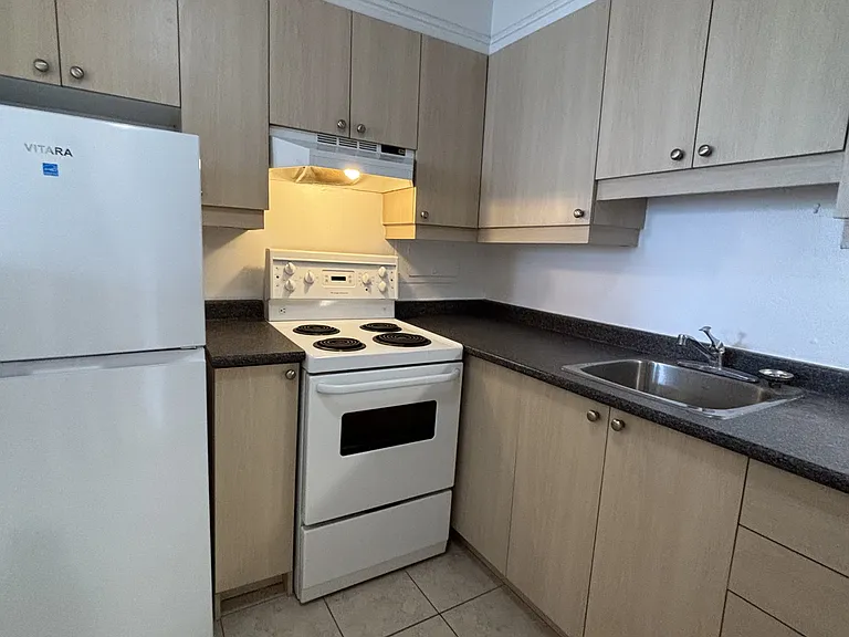 263 Maclaren St #902 — Photo 1