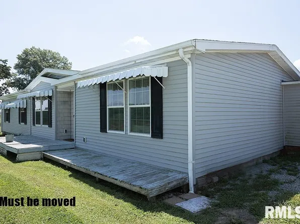 37 Moosewood Dr, Flora, IL 62839