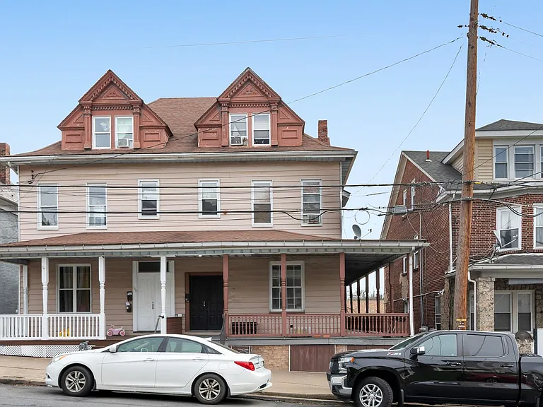 137 N 7th St — Photo 1