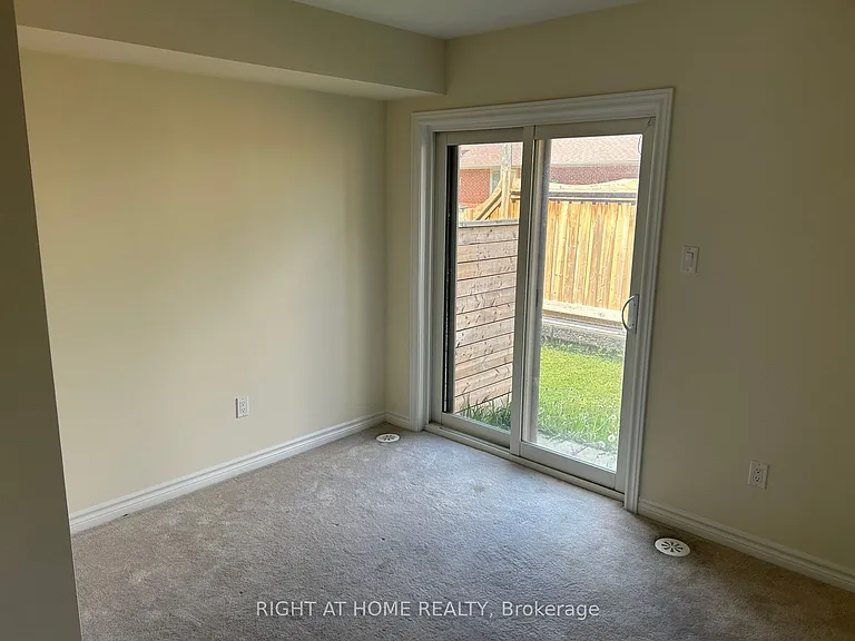 71 City Park Cir — Photo 12