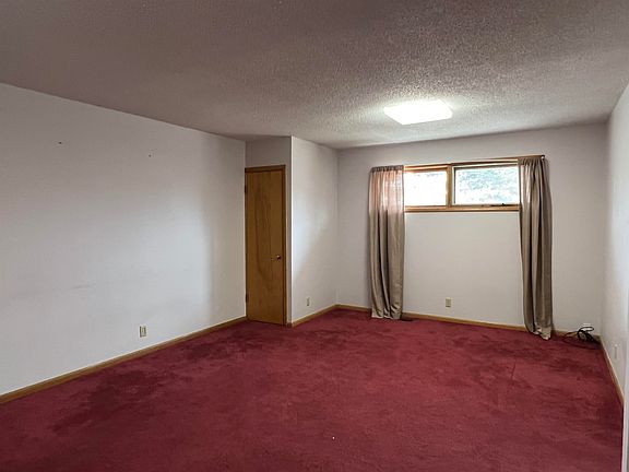 3rd image of 307 Campus Dr
