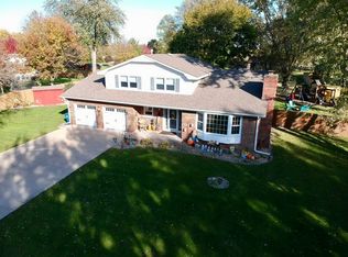 955 N Vaughn Dr, Kankakee, IL 60901