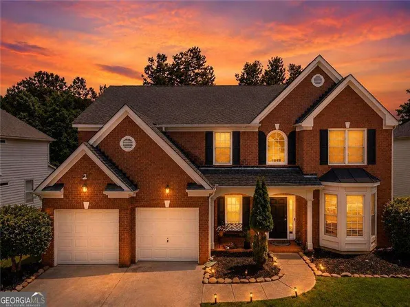 698 Deer Lake Trl, Stone Mountain, GA 30087