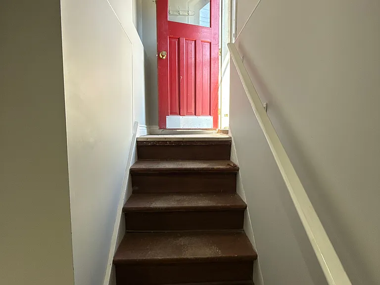 303 Wilson Rd N — Photo 2