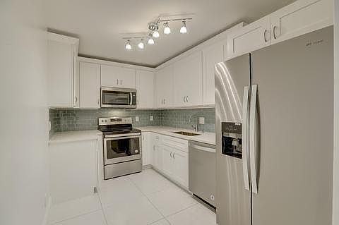 2nd image of 4000 N Hills Dr APT 6