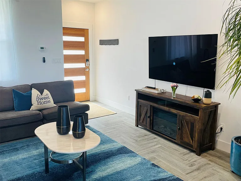 17508 Panorama Dr — Photo 4