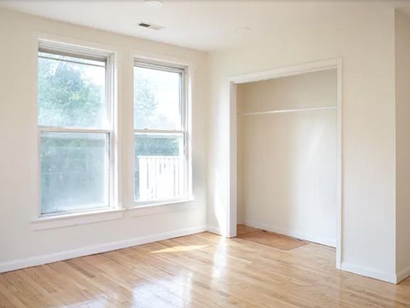 5th image of 2934 Atlantic Ave #4