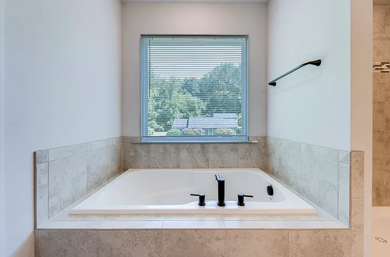 7 Limox Ln #1 — Photo 24