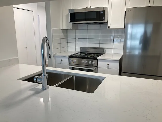 603 W 8th Ave — Photo 6