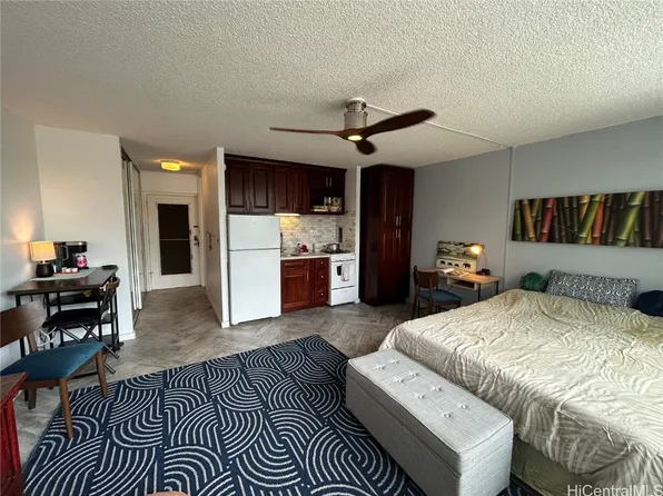 1550 Wilder Ave APT A309, Honolulu, HI 96822