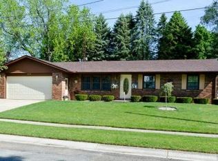 414 Remus Dr, Buchanan, MI 49107