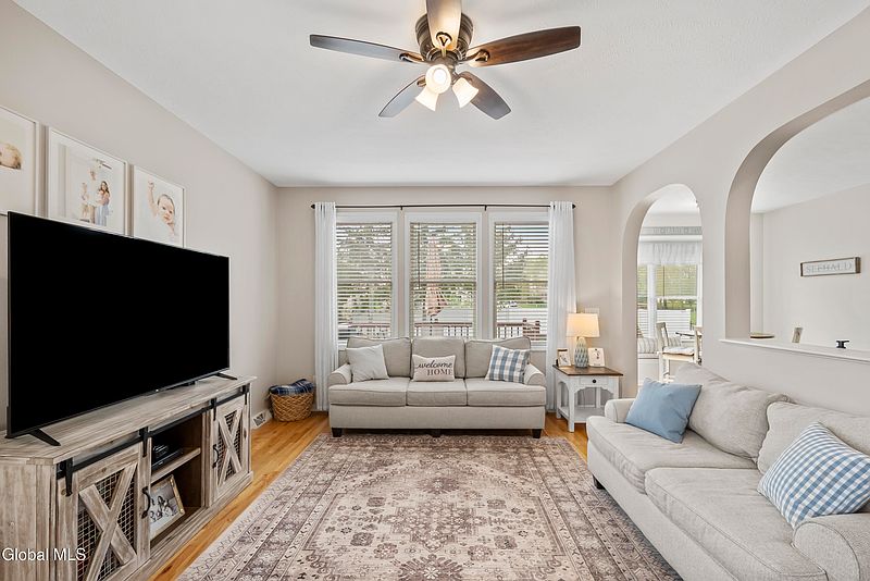 2nd image of 6 Hilltop Drive