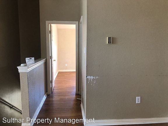 3rd image of 9843 Walnut Hill Dr