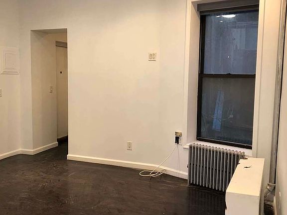 4th image of 83 Chrystie St #2B