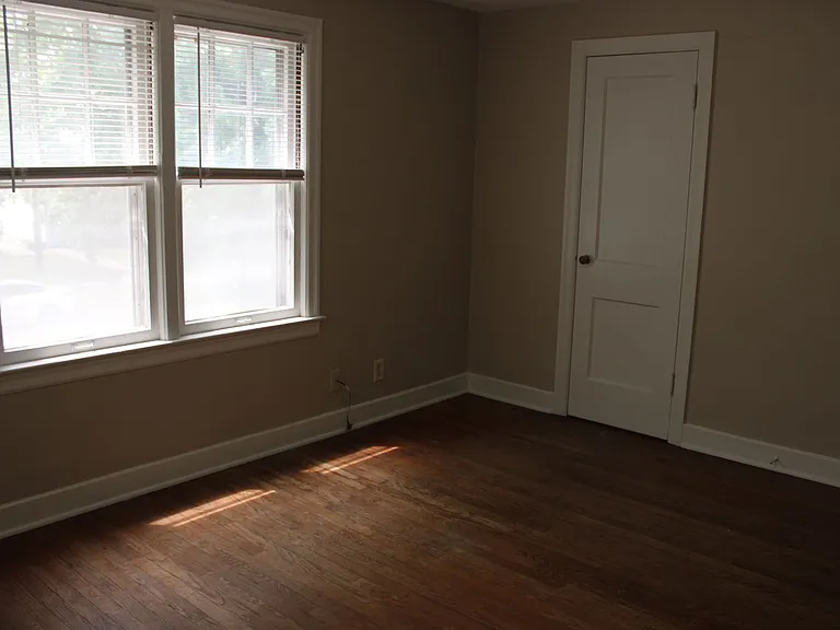 Thurston 812-814 — Photo 12
