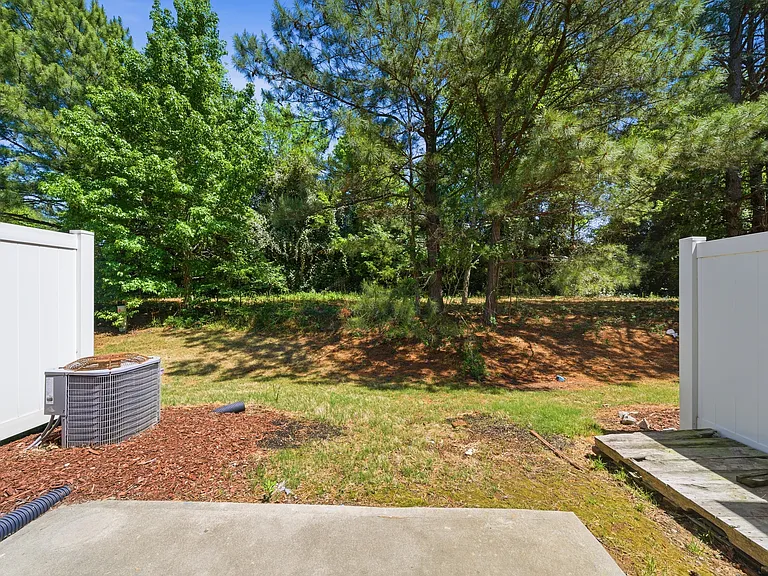 410 Leighann Ridge Ln — Photo 20