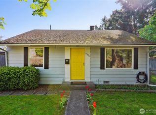 9904 35th Ave SW, Seattle, WA 98126