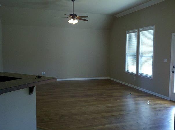 2nd image of 15115 Clemson Ave