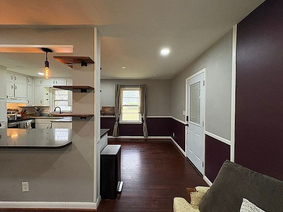 4th image of 4915 Maurice Dr NW