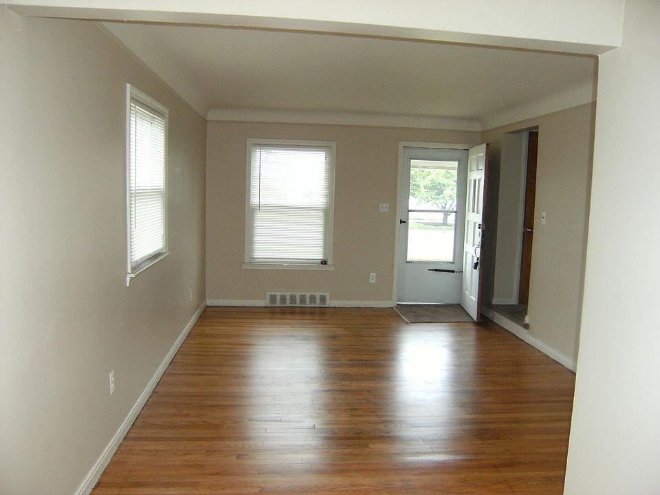 1st image of 24408 W Chicago St