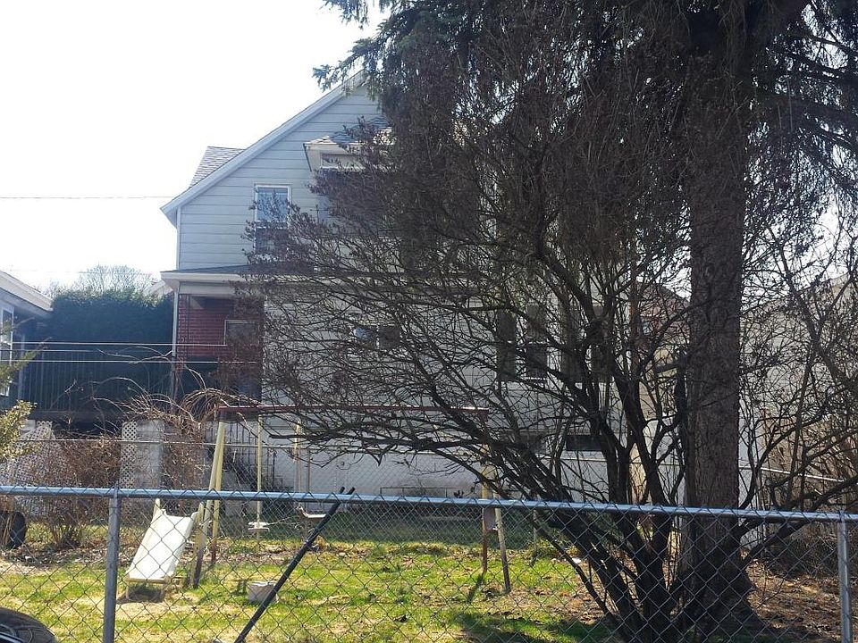 2nd image of 69 Washington St