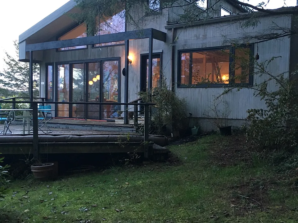 11017 Larson Rd