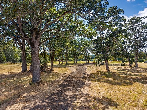 4th image of Multnomah Rd #309