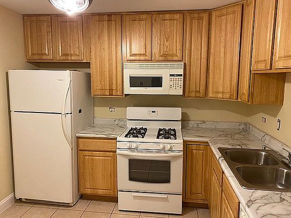 5th image of 673 E Fullerton Ave APT 204