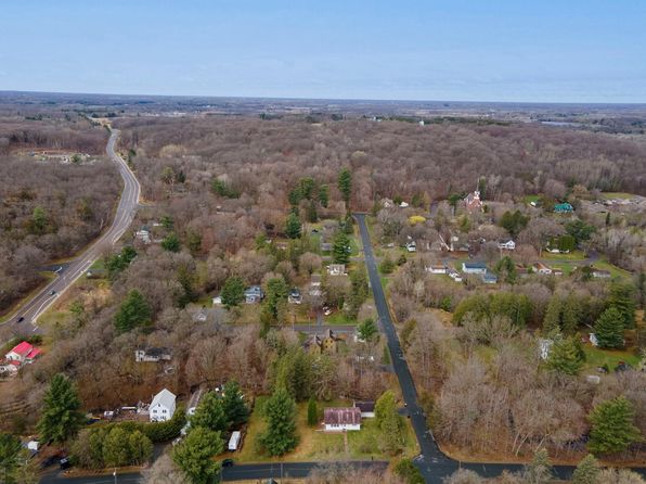 491 West St, Taylors Falls, MN 55084